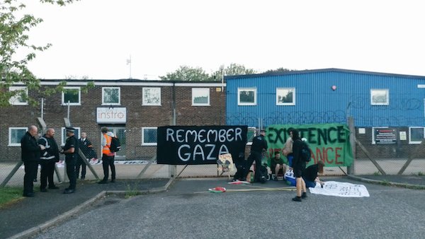 israilli silah fabrikasında eylem