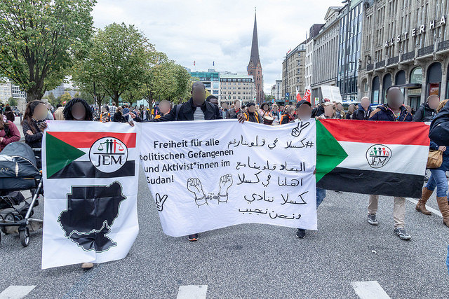 hamburg ırkçılığa karşı yürüyüş