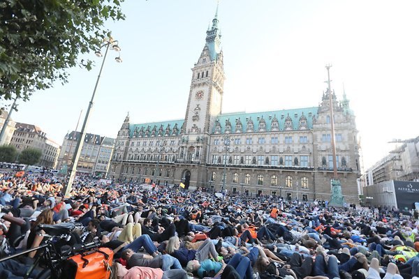 hamburg mültecilerle dayanışma