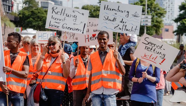 hamburg mültecilerle dayanışma