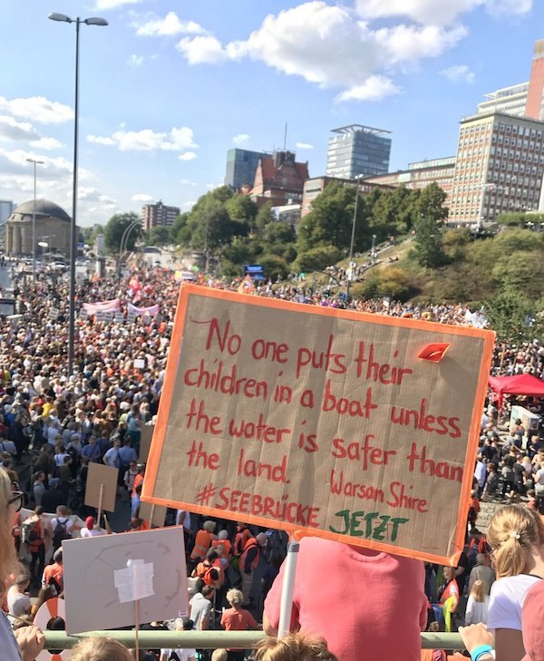 hamburg mültecilerle dayanışma