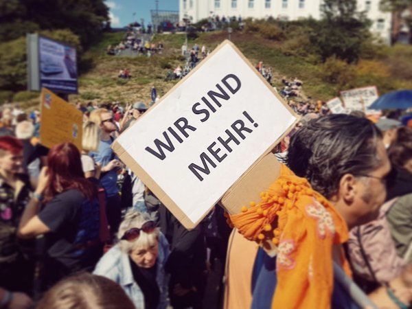 hambur mültecilerle dayanışma